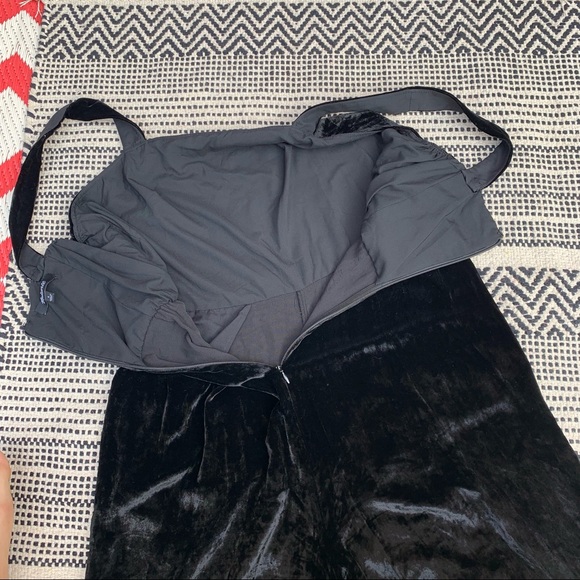 Madewell Black Velvet Cropped Jumpsuit size 4 - Picture 6 of 9
